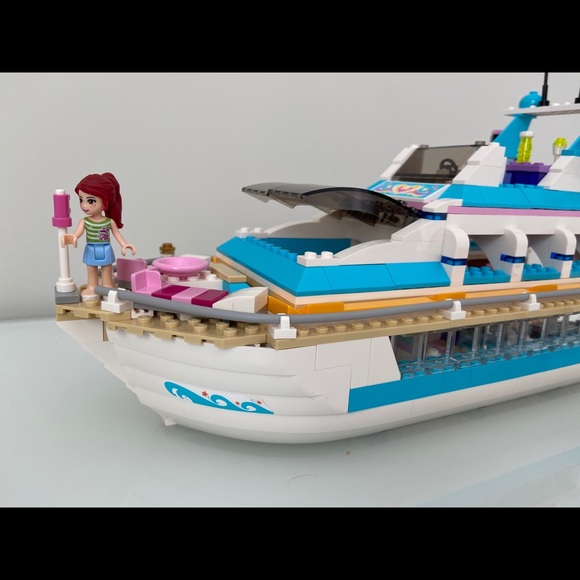 Legos Dolphin Cruiser - Picture 12 of 13